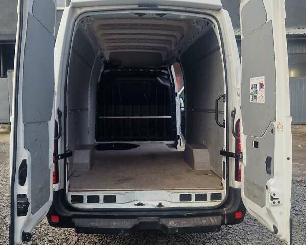 Белый Рено Мастер, объемом двигателя 2.3 л и пробегом 144 тыс. км за 25500 $, фото 7 на Automoto.ua