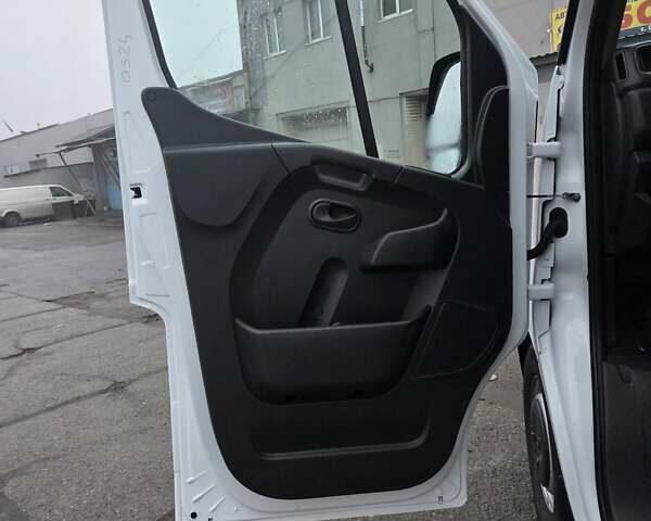 Білий Рено Мастєр, об'ємом двигуна 2.3 л та пробігом 118 тис. км за 22900 $, фото 34 на Automoto.ua