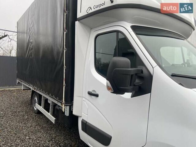 Белый Рено Мастер, объемом двигателя 2.3 л и пробегом 263 тыс. км за 20998 $, фото 1 на Automoto.ua