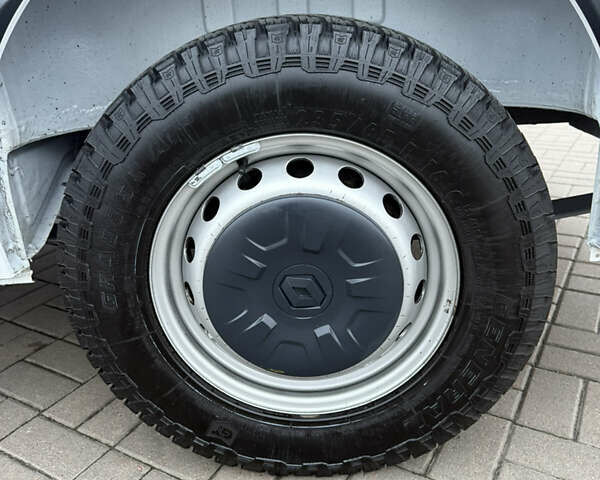 Білий Рено Мастєр, об'ємом двигуна 2.3 л та пробігом 239 тис. км за 22799 $, фото 48 на Automoto.ua