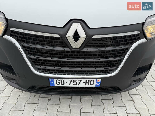 Белый Рено Мастер, объемом двигателя 0 л и пробегом 199 тыс. км за 26500 $, фото 16 на Automoto.ua