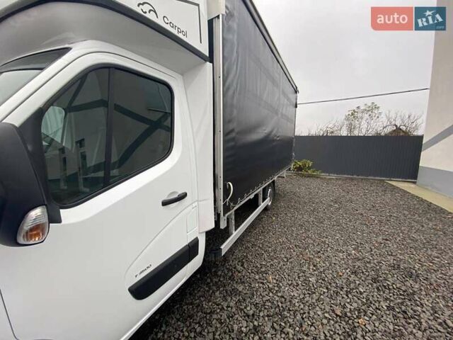 Белый Рено Мастер, объемом двигателя 2.3 л и пробегом 263 тыс. км за 20998 $, фото 3 на Automoto.ua