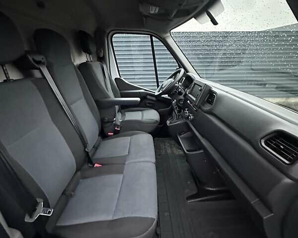 Белый Рено Мастер, объемом двигателя 2.3 л и пробегом 191 тыс. км за 19599 $, фото 15 на Automoto.ua