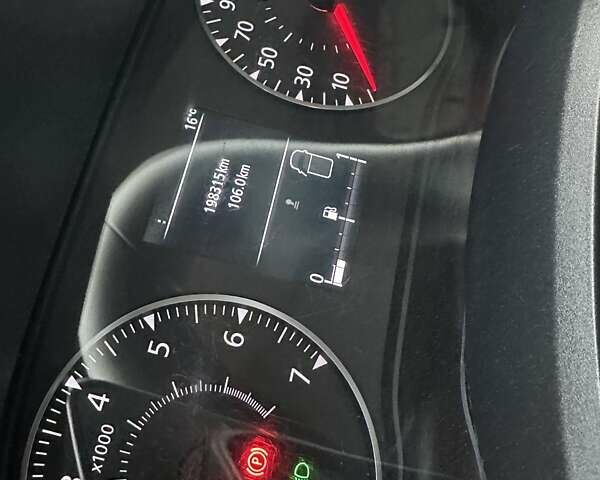 Білий Рено Мастєр, об'ємом двигуна 2.3 л та пробігом 198 тис. км за 19999 $, фото 42 на Automoto.ua