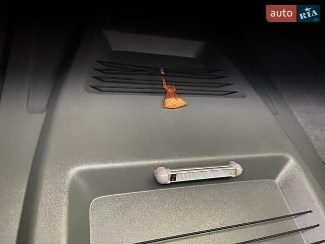 Белый Рено Мастер, объемом двигателя 0 л и пробегом 267 тыс. км за 19999 $, фото 21 на Automoto.ua