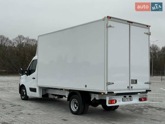 Белый Рено Мастер, объемом двигателя 0 л и пробегом 199 тыс. км за 26500 $, фото 9 на Automoto.ua