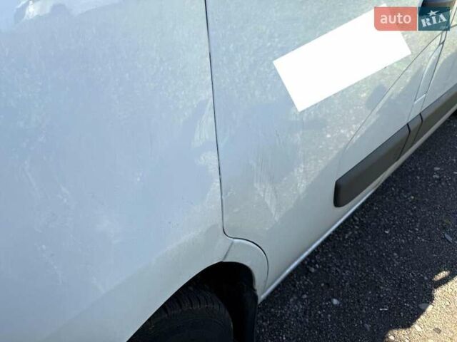 Белый Рено Мастер, объемом двигателя 0 л и пробегом 87 тыс. км за 17500 $, фото 8 на Automoto.ua