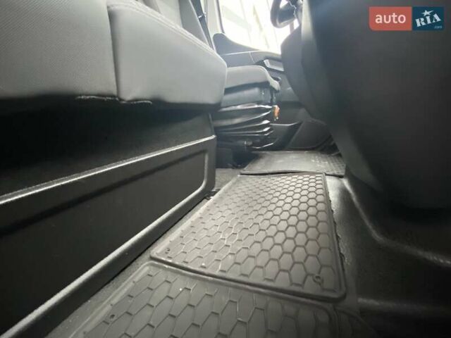 Белый Рено Мастер, объемом двигателя 2.3 л и пробегом 263 тыс. км за 20998 $, фото 28 на Automoto.ua