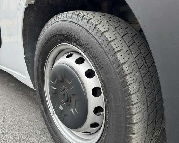 Білий Рено Мастєр, об'ємом двигуна 2.3 л та пробігом 95 тис. км за 27000 $, фото 10 на Automoto.ua