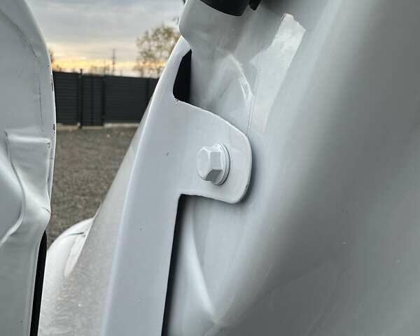 Білий Рено Мастєр, об'ємом двигуна 2.3 л та пробігом 198 тис. км за 19999 $, фото 28 на Automoto.ua