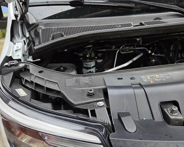 Белый Рено Мастер, объемом двигателя 2.3 л и пробегом 124 тыс. км за 23600 $, фото 21 на Automoto.ua