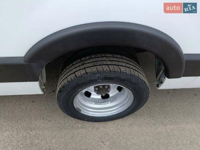 Белый Рено Мастер, объемом двигателя 2.3 л и пробегом 205 тыс. км за 25550 $, фото 19 на Automoto.ua