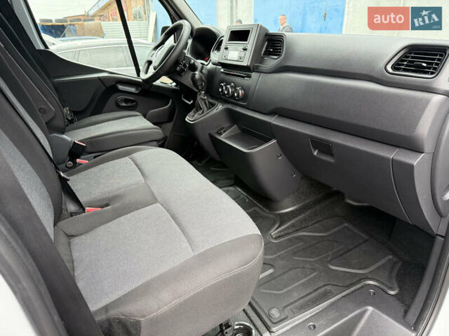 Белый Рено Мастер, объемом двигателя 2.3 л и пробегом 119 тыс. км за 23800 $, фото 22 на Automoto.ua