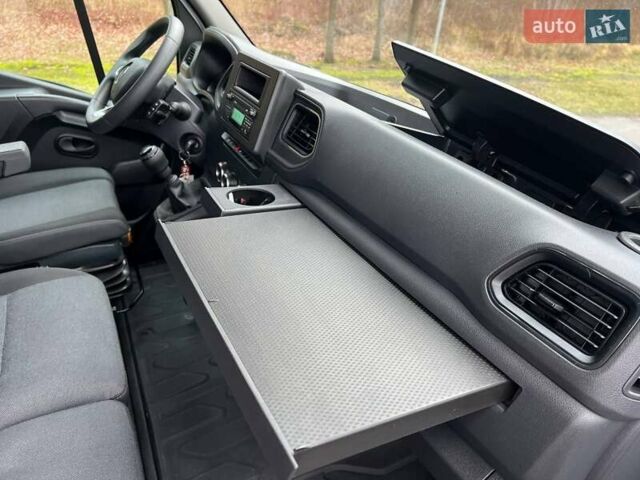 Белый Рено Мастер, объемом двигателя 2.3 л и пробегом 287 тыс. км за 25500 $, фото 107 на Automoto.ua