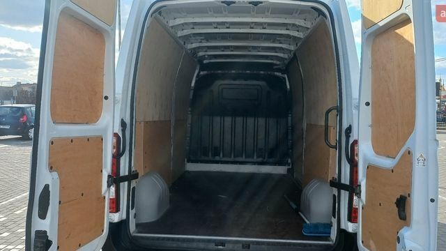 Белый Рено Мастер, объемом двигателя 0 л и пробегом 314 тыс. км за 18600 $, фото 7 на Automoto.ua