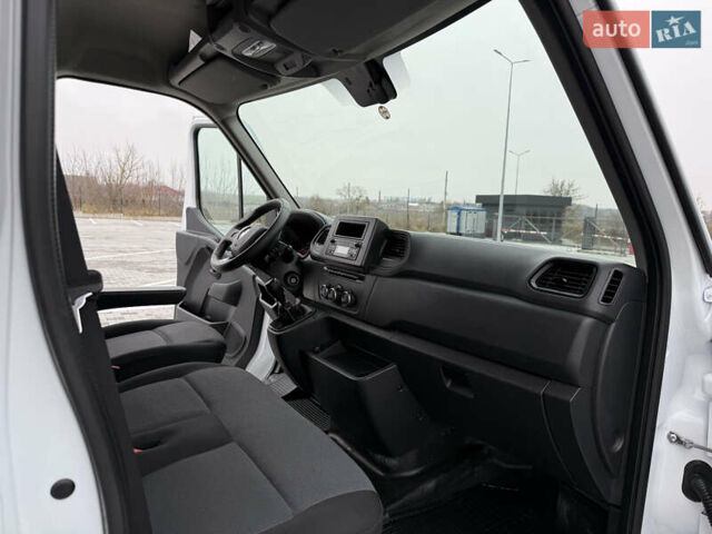 Белый Рено Мастер, объемом двигателя 0 л и пробегом 199 тыс. км за 26500 $, фото 47 на Automoto.ua