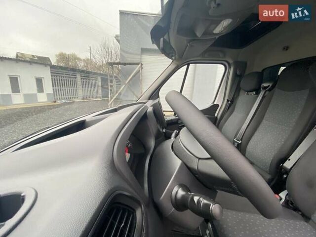 Белый Рено Мастер, объемом двигателя 2.3 л и пробегом 263 тыс. км за 20998 $, фото 12 на Automoto.ua