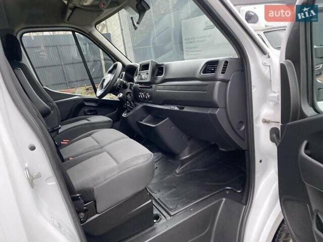 Білий Рено Мастєр, об'ємом двигуна 2.3 л та пробігом 255 тис. км за 18350 $, фото 32 на Automoto.ua