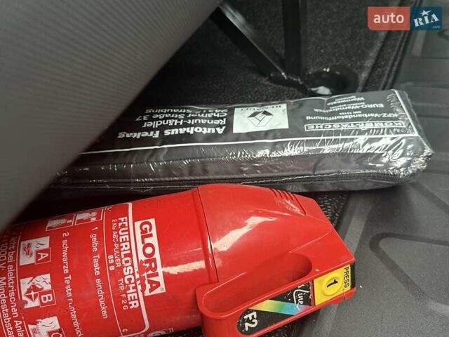 Белый Рено Мастер, объемом двигателя 2.3 л и пробегом 185 тыс. км за 23850 $, фото 40 на Automoto.ua