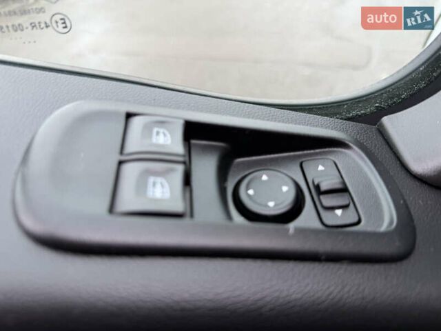 Білий Рено Мастєр, об'ємом двигуна 0 л та пробігом 238 тис. км за 26900 $, фото 17 на Automoto.ua