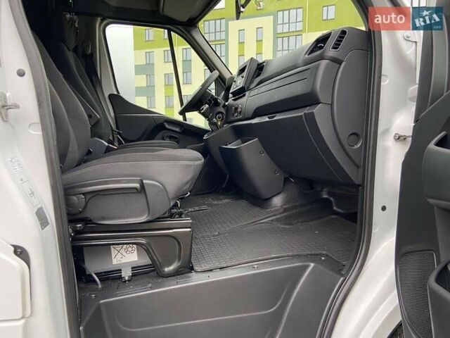 Белый Рено Мастер, объемом двигателя 0 л и пробегом 267 тыс. км за 19999 $, фото 19 на Automoto.ua