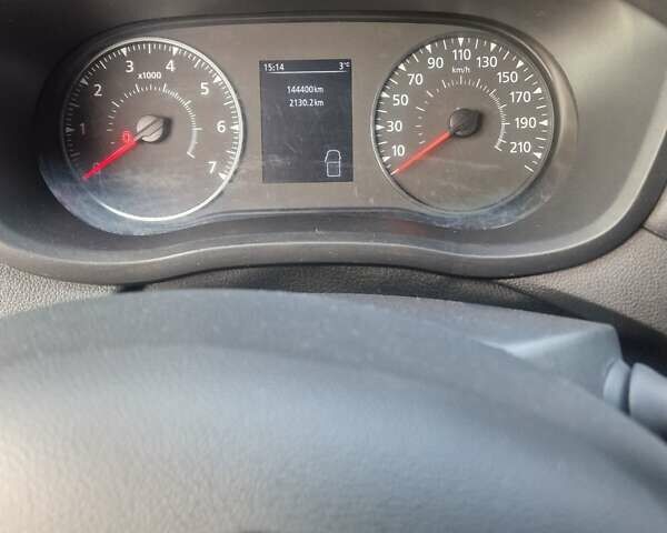 Белый Рено Мастер, объемом двигателя 2.3 л и пробегом 144 тыс. км за 25500 $, фото 8 на Automoto.ua