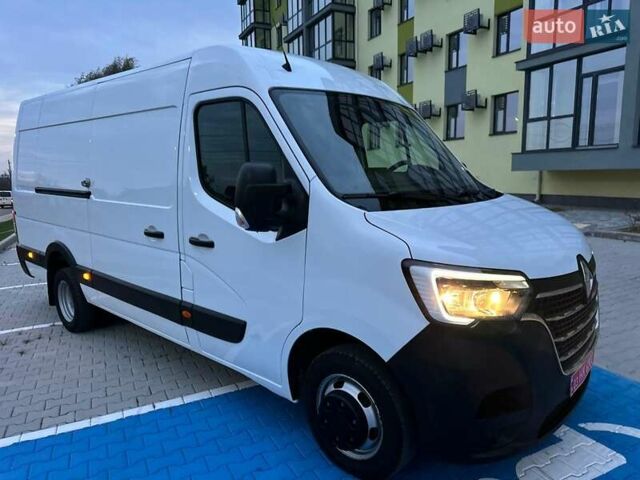 Белый Рено Мастер, объемом двигателя 2.3 л и пробегом 212 тыс. км за 24599 $, фото 1 на Automoto.ua