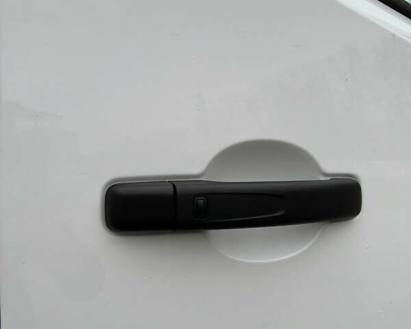 Белый Рено Мастер, объемом двигателя 2.3 л и пробегом 166 тыс. км за 20900 $, фото 8 на Automoto.ua