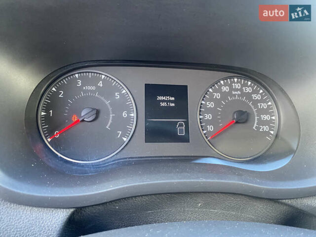 Білий Рено Мастєр, об'ємом двигуна 2.3 л та пробігом 269 тис. км за 19600 $, фото 16 на Automoto.ua