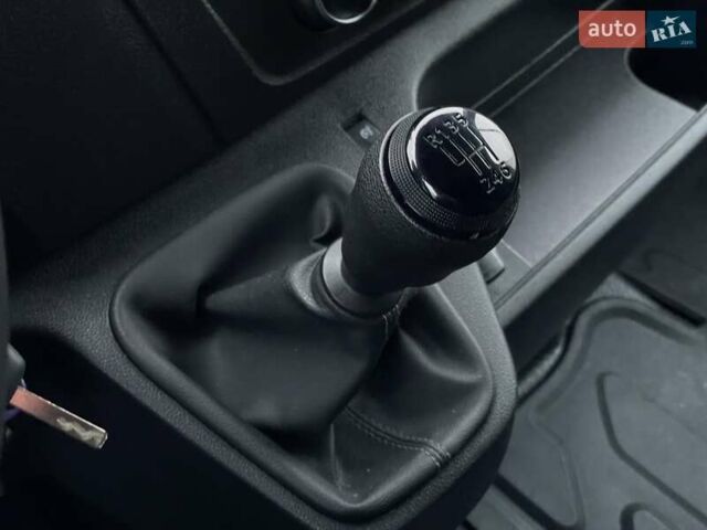 Белый Рено Мастер, объемом двигателя 2.3 л и пробегом 227 тыс. км за 24155 $, фото 44 на Automoto.ua