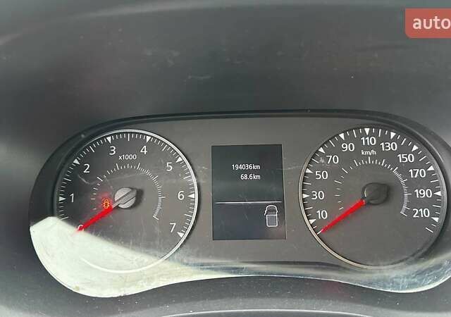 Білий Рено Мастєр, об'ємом двигуна 2.3 л та пробігом 195 тис. км за 19500 $, фото 8 на Automoto.ua