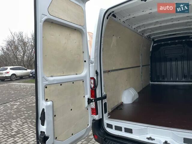 Белый Рено Мастер, объемом двигателя 2.3 л и пробегом 227 тыс. км за 24155 $, фото 27 на Automoto.ua