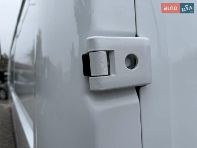 Білий Рено Мастєр, об'ємом двигуна 0 л та пробігом 192 тис. км за 21600 $, фото 15 на Automoto.ua
