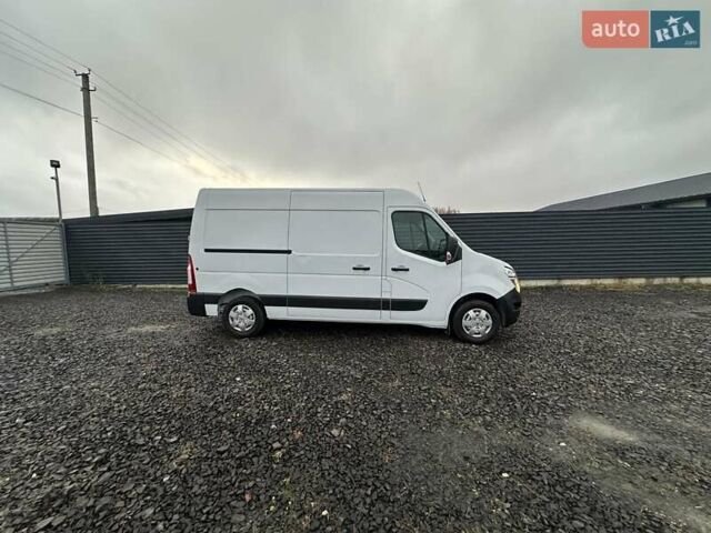 Белый Рено Мастер, объемом двигателя 2.3 л и пробегом 191 тыс. км за 19599 $, фото 5 на Automoto.ua