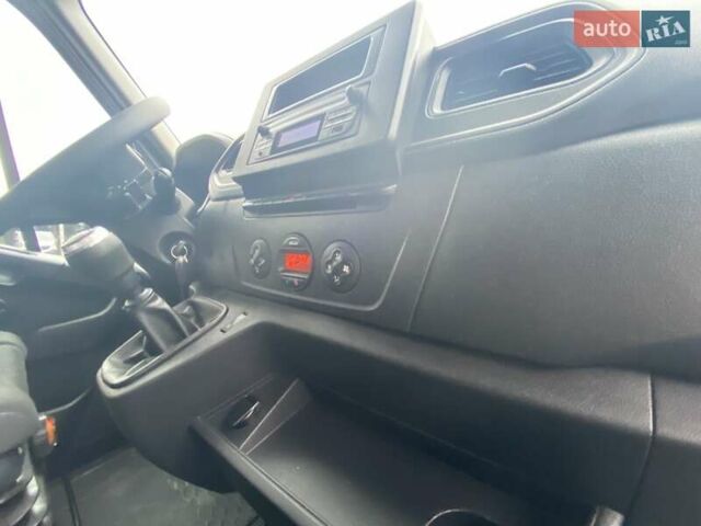 Белый Рено Мастер, объемом двигателя 2.3 л и пробегом 263 тыс. км за 20998 $, фото 29 на Automoto.ua