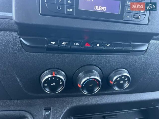 Белый Рено Мастер, объемом двигателя 2.3 л и пробегом 151 тыс. км за 21450 $, фото 20 на Automoto.ua