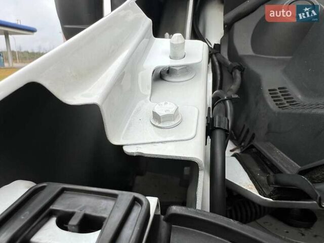 Белый Рено Мастер, объемом двигателя 2.3 л и пробегом 287 тыс. км за 25500 $, фото 110 на Automoto.ua