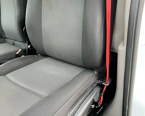 Белый Рено Мастер, объемом двигателя 2.3 л и пробегом 166 тыс. км за 20600 $, фото 17 на Automoto.ua