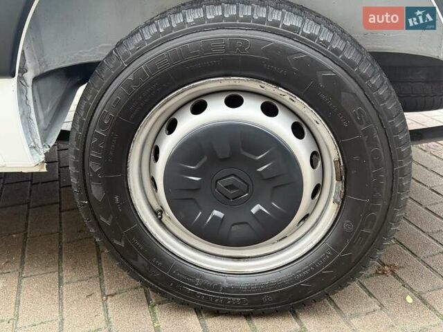Белый Рено Мастер, объемом двигателя 2.3 л и пробегом 185 тыс. км за 23850 $, фото 12 на Automoto.ua