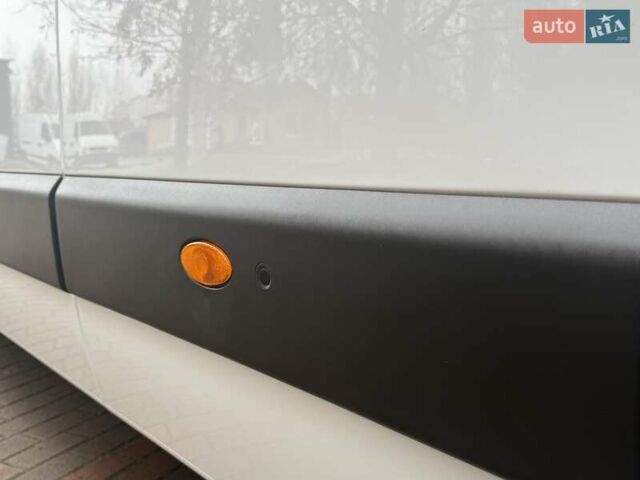 Белый Рено Мастер, объемом двигателя 2.3 л и пробегом 185 тыс. км за 23850 $, фото 10 на Automoto.ua