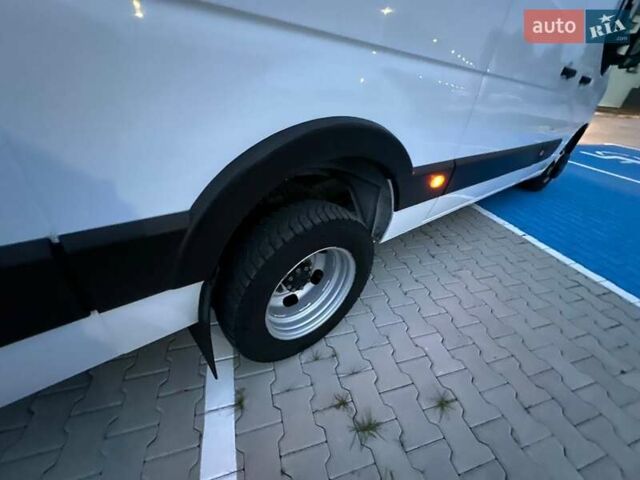 Белый Рено Мастер, объемом двигателя 2.3 л и пробегом 212 тыс. км за 24599 $, фото 2 на Automoto.ua