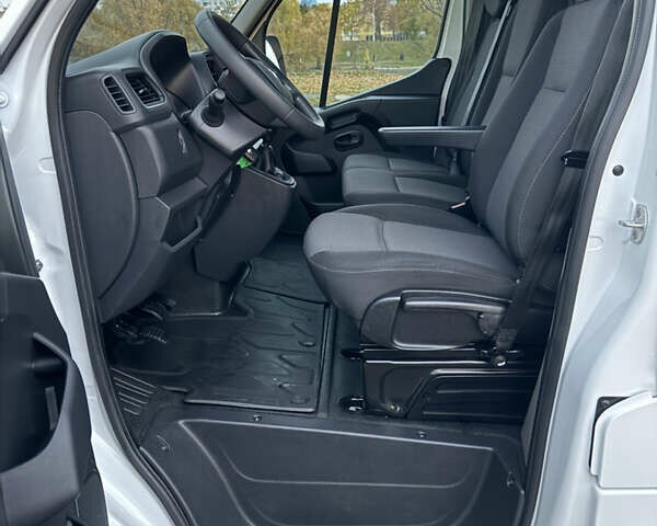 Рено Мастер 2022 в Киеве на Automoto.ua Белый Рено Мастер, объемом двигателя 2.3 л и пробегом 232 тыс. км за 21499 $, фото 53 на Automoto.ua