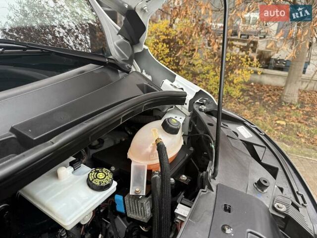 Белый Рено Мастер, объемом двигателя 2.3 л и пробегом 185 тыс. км за 23850 $, фото 55 на Automoto.ua