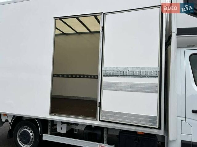 Белый Рено Мастер, объемом двигателя 2.3 л и пробегом 287 тыс. км за 25500 $, фото 60 на Automoto.ua