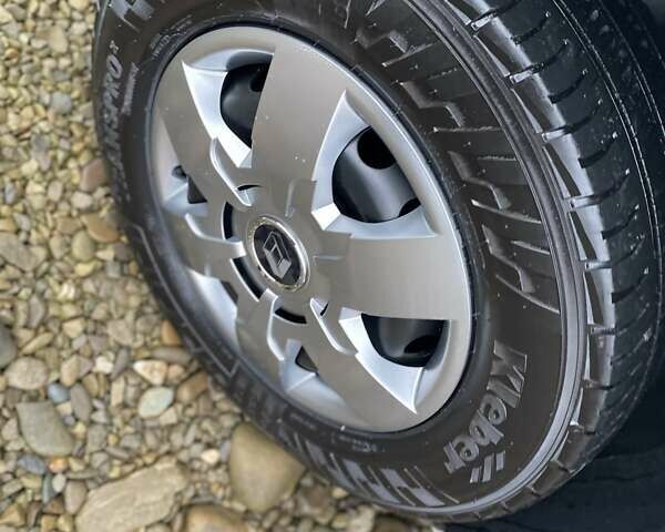 Білий Рено Мастєр, об'ємом двигуна 2.3 л та пробігом 255 тис. км за 18350 $, фото 25 на Automoto.ua