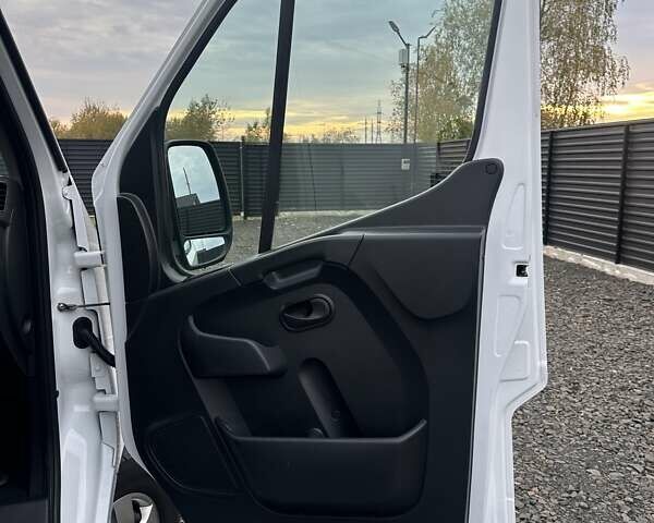 Білий Рено Мастєр, об'ємом двигуна 2.3 л та пробігом 198 тис. км за 19999 $, фото 36 на Automoto.ua