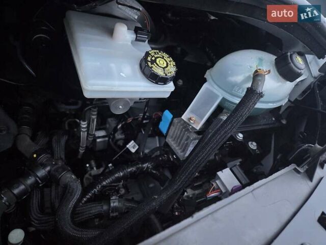 Білий Рено Мастєр, об'ємом двигуна 2.3 л та пробігом 118 тис. км за 22900 $, фото 2 на Automoto.ua