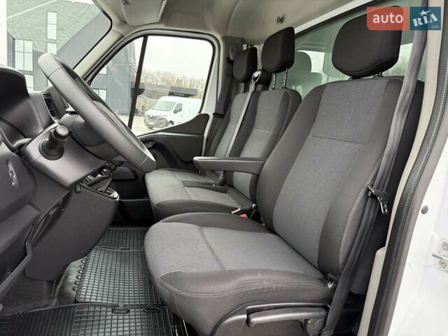 Белый Рено Мастер, объемом двигателя 0 л и пробегом 199 тыс. км за 26500 $, фото 40 на Automoto.ua