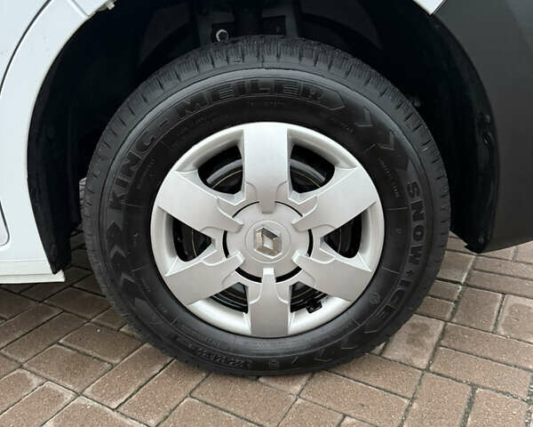 Рено Мастер 2022 в Киеве на Automoto.ua Белый Рено Мастер, объемом двигателя 2.3 л и пробегом 232 тыс. км за 21499 $, фото 43 на Automoto.ua