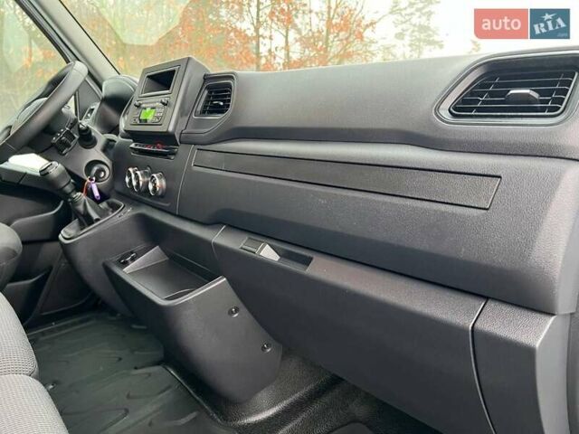 Белый Рено Мастер, объемом двигателя 2.3 л и пробегом 236 тыс. км за 22999 $, фото 11 на Automoto.ua